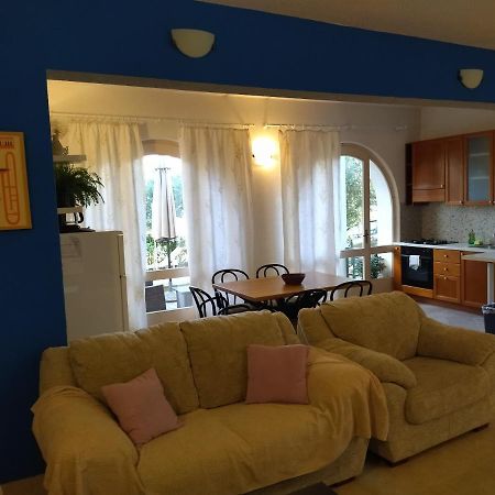 Holiday Home With Free Parking By The Beach Brela Ngoại thất bức ảnh