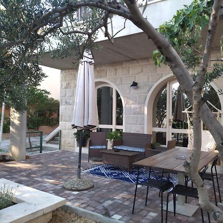 Holiday Home With Free Parking By The Beach Brela Ngoại thất bức ảnh